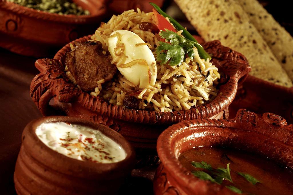 Heritage Madurai Bagian luar foto Hyderabadi biryani