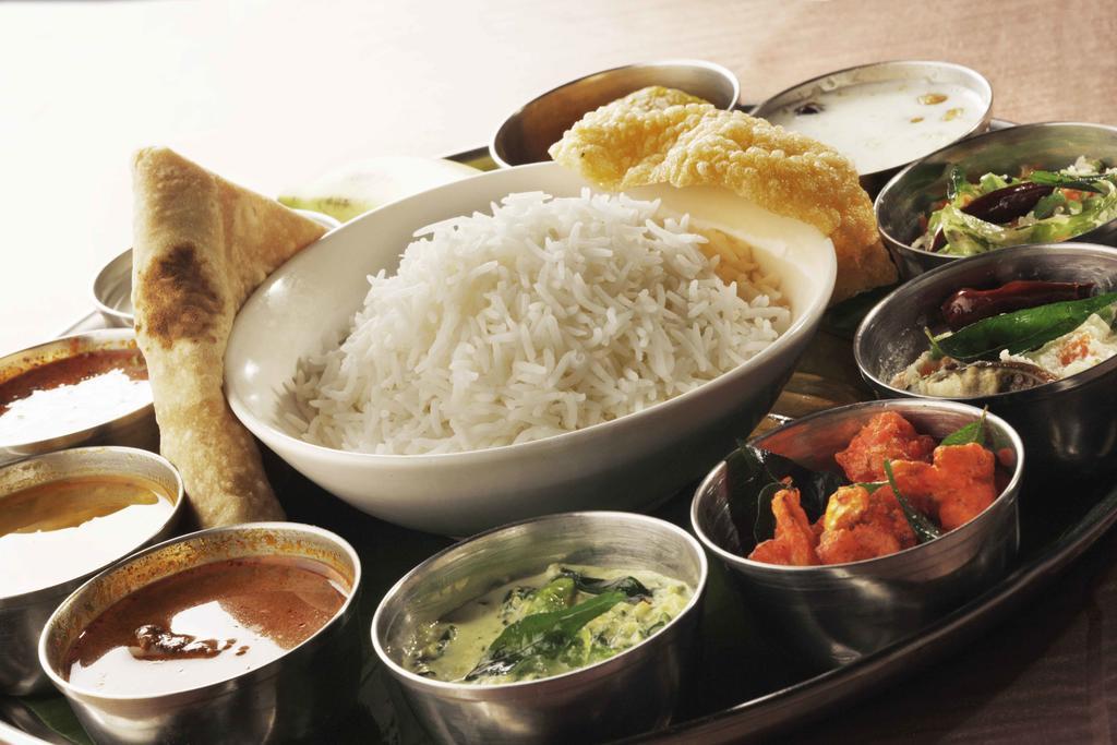 Heritage Madurai Bagian luar foto A vegetarian thali